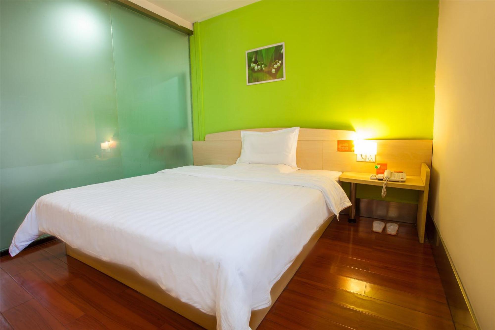 7Days Inn Guangzhou South Railway Station Huijiang Subway Station מראה חיצוני תמונה