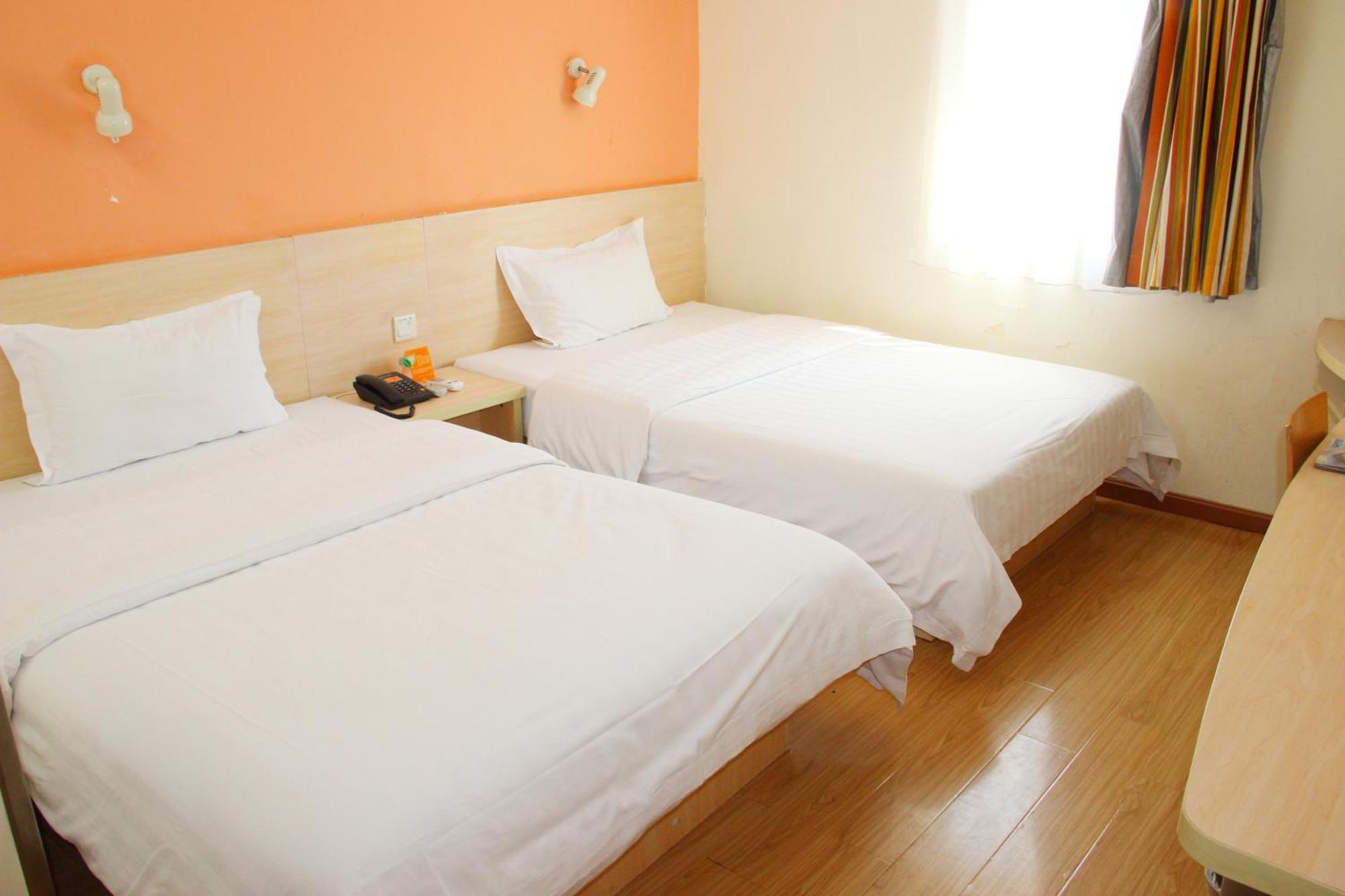 7Days Inn Guangzhou South Railway Station Huijiang Subway Station מראה חיצוני תמונה