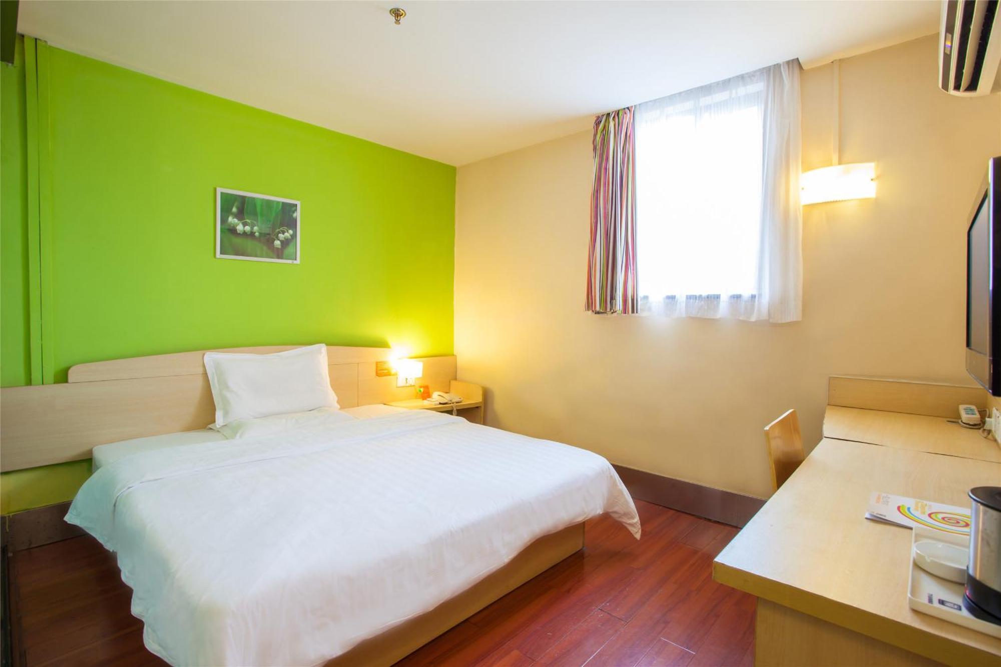 7Days Inn Guangzhou South Railway Station Huijiang Subway Station מראה חיצוני תמונה