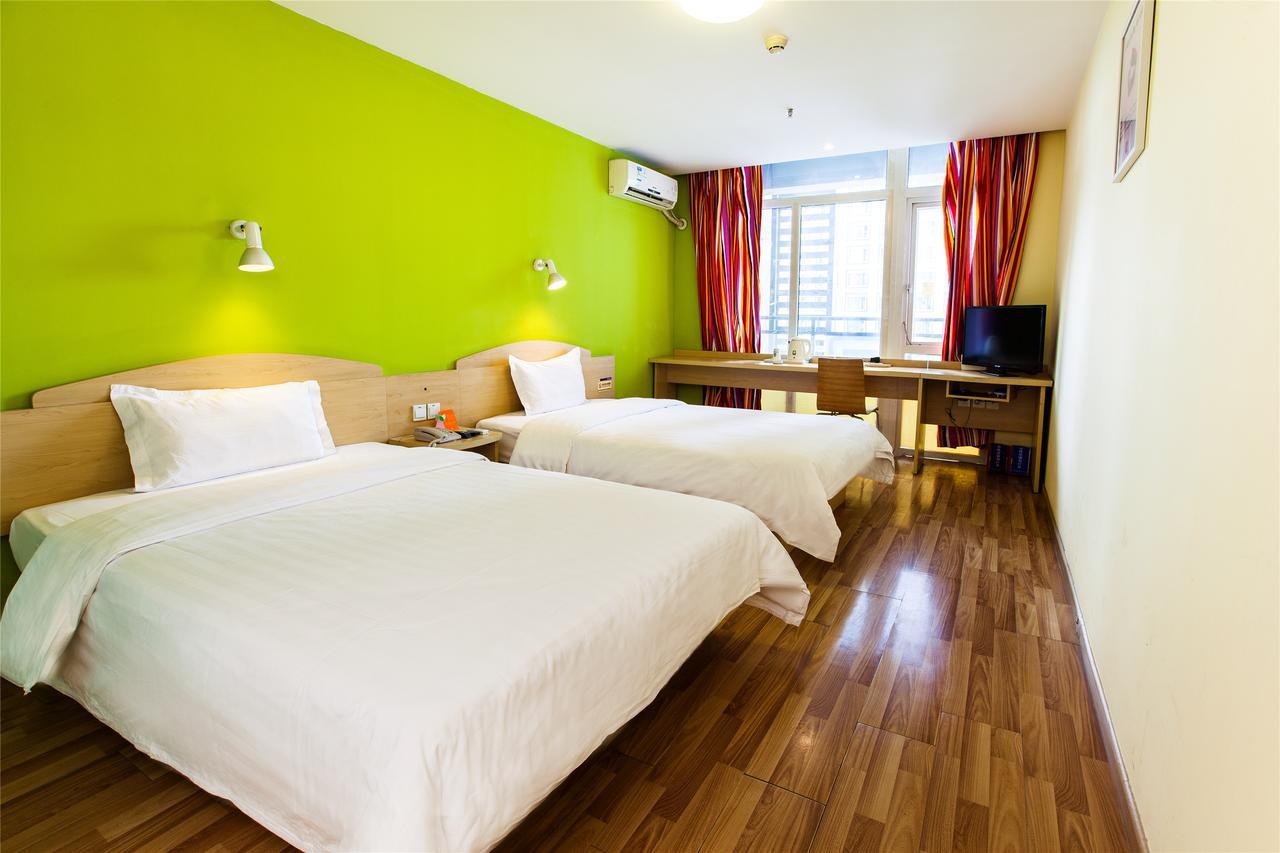 7Days Inn Guangzhou South Railway Station Huijiang Subway Station מראה חיצוני תמונה