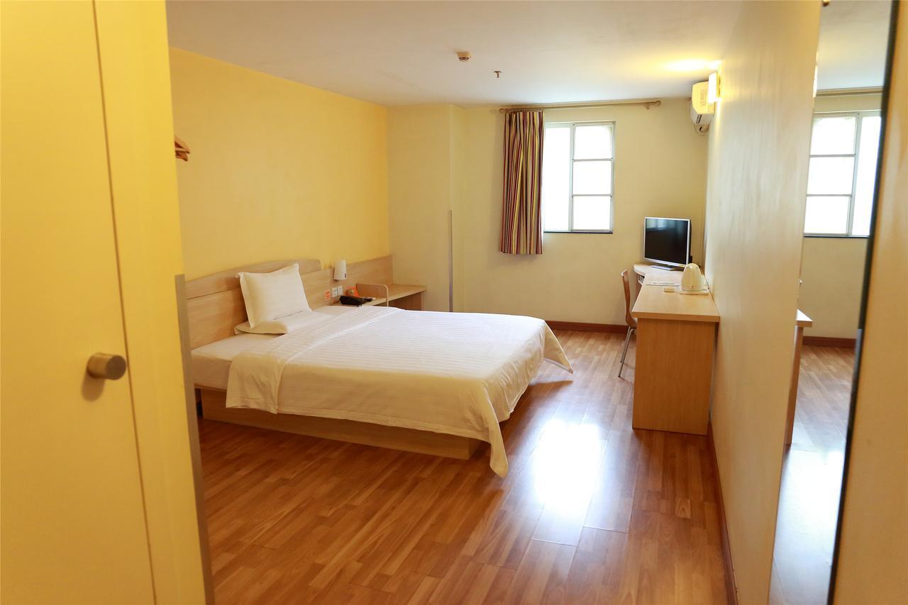 7Days Inn Guangzhou South Railway Station Huijiang Subway Station מראה חיצוני תמונה